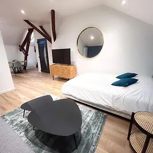  Appartement Le Cocoon - Wifi, Parking Gratuit, Rer C